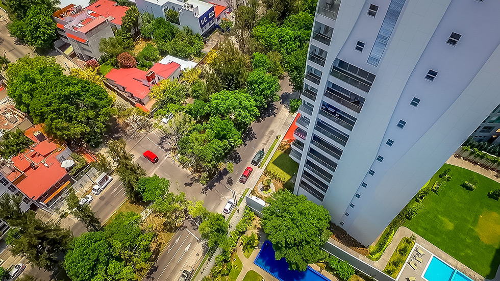 Torres Mallorca y calle Montevideo.