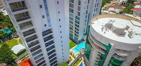 Foto aérea de ambas torres y la alberca de Torres Mallorca.